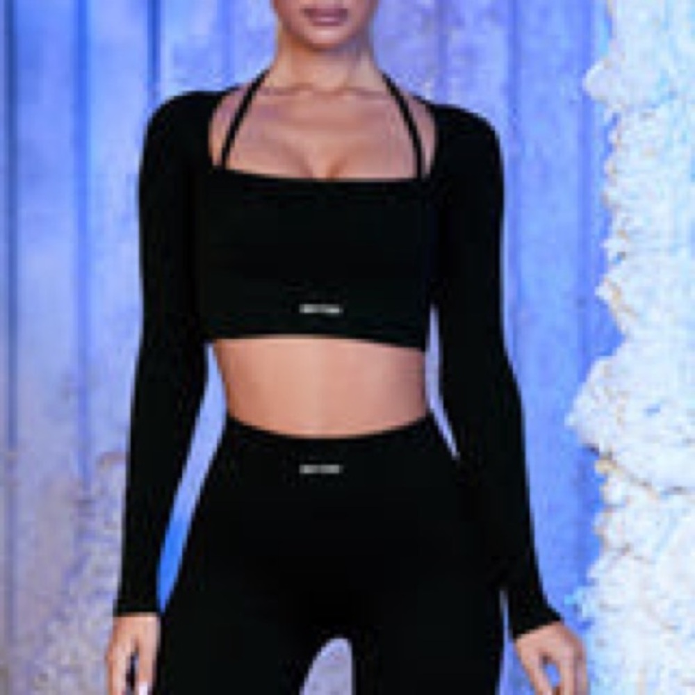 Crop top black color